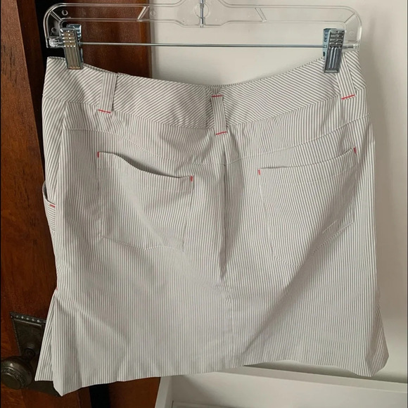 Nike Striped and Pleated Golf Skirt - Picture 7 of 7